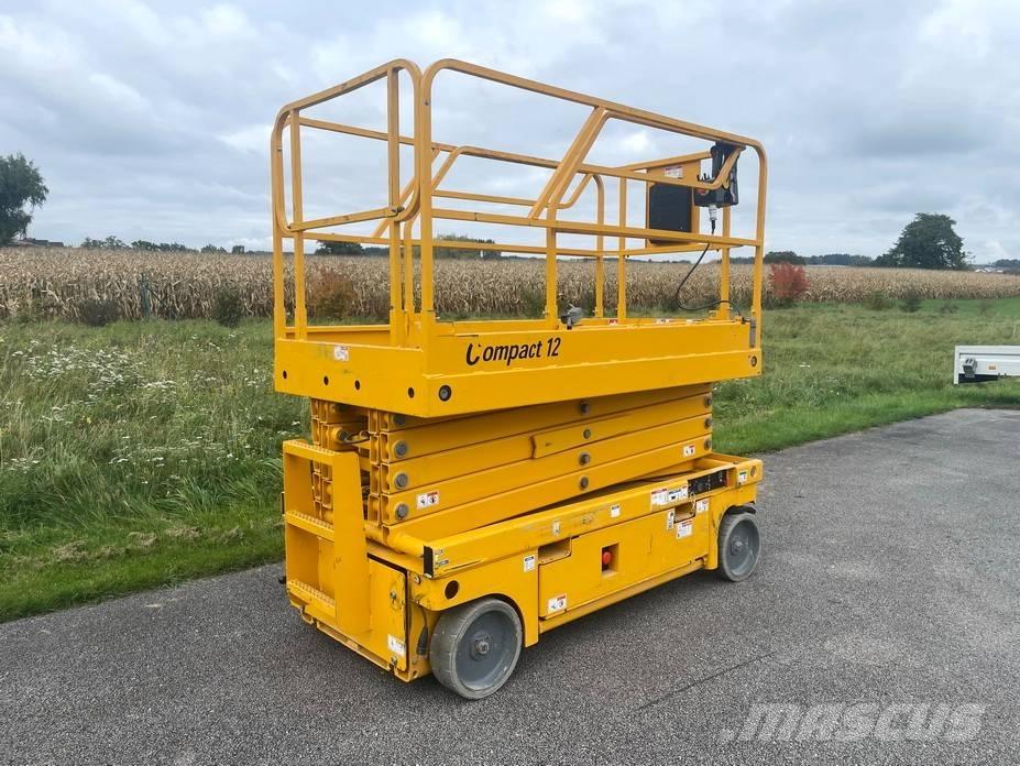 Haulotte Compact 12 Scheren-Arbeitsbühnen