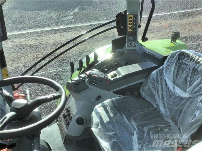 CLAAS ARION 530 Traktoren