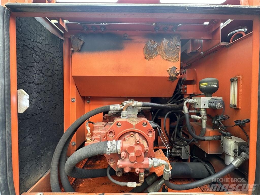 Daewoo 220 LC-V Raupenbagger