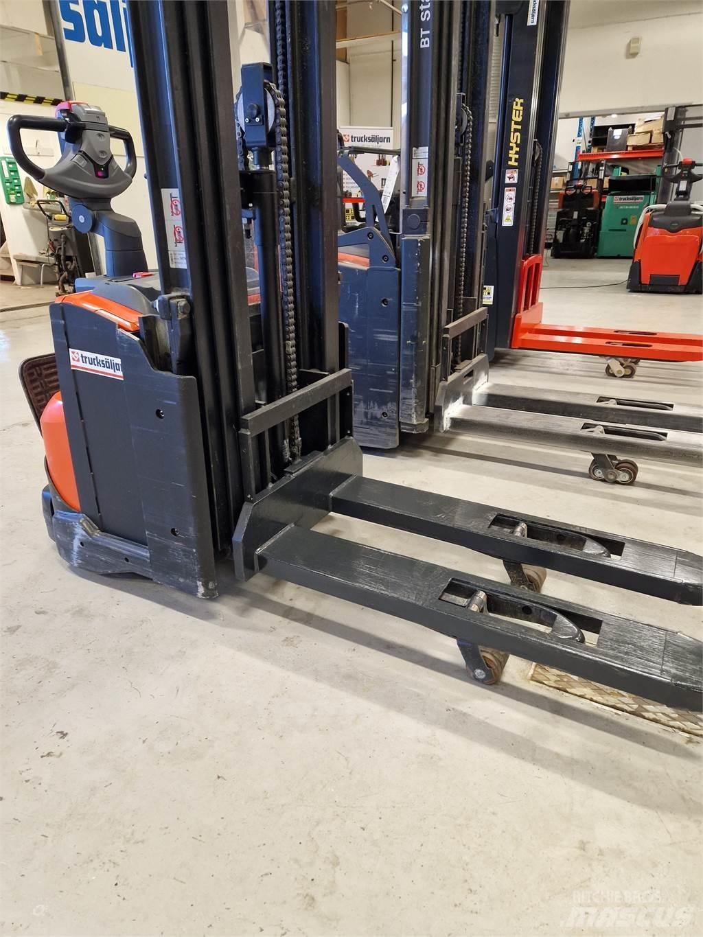 Toyota SWE120L Deichselstapler