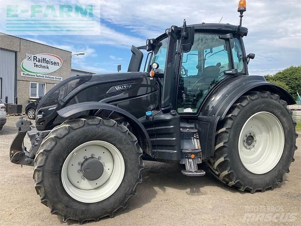 Valtra t254a mr19 Traktoren