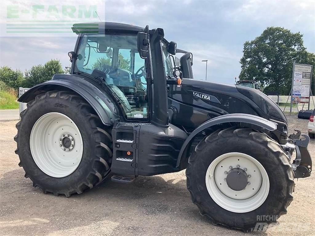 Valtra t254a mr19 Traktoren