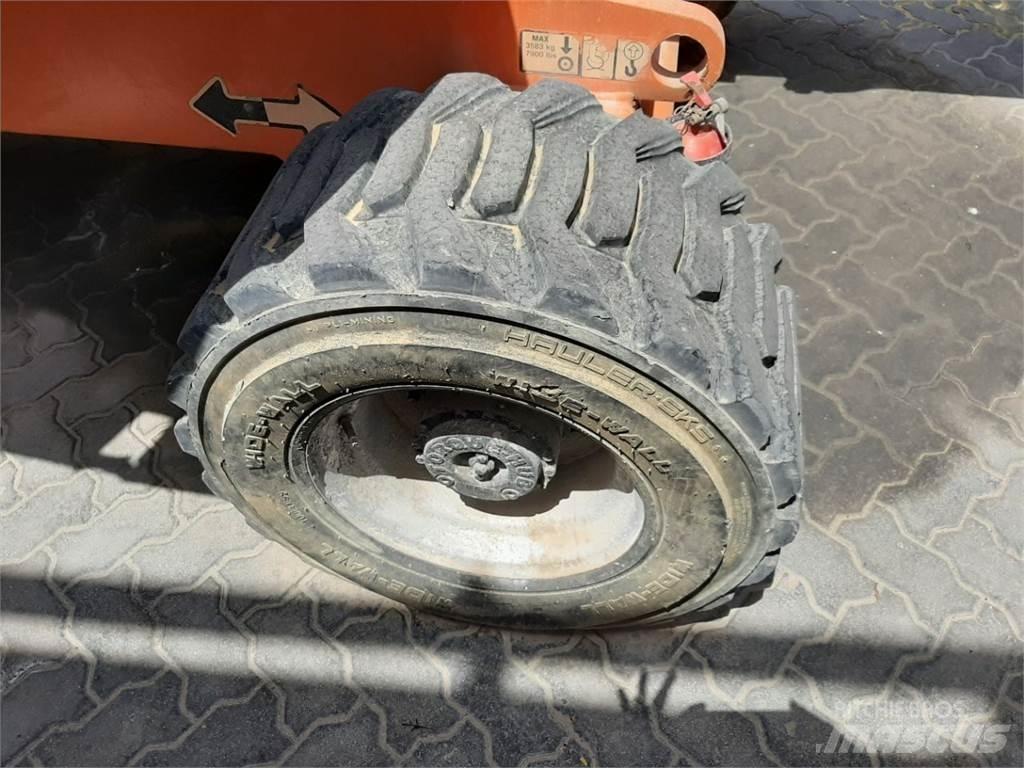 JLG 450AJ Gelenkteleskoparbeitsbühnen