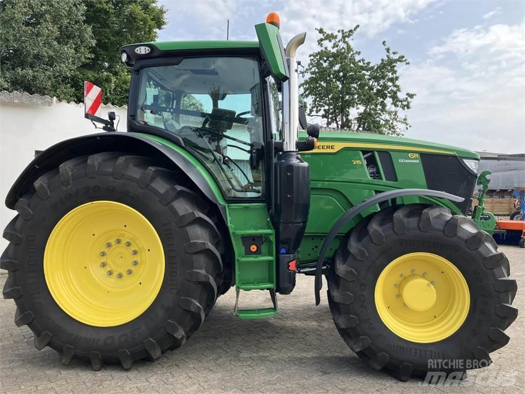 John Deere 6R 215 Traktoren