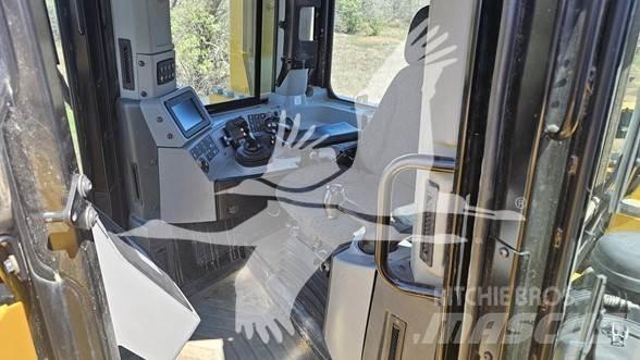 CAT D9T Bulldozer