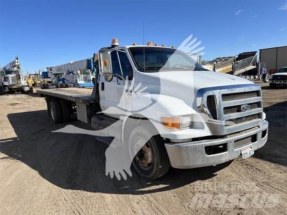 Ford F650 Pritschenwagen/Pritschenwagen mit Seitenklappe
