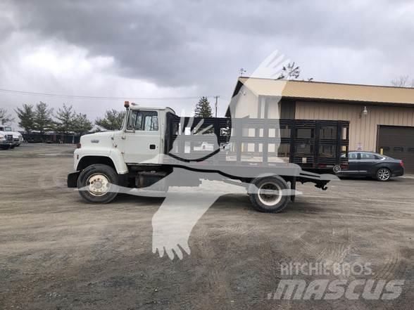 Ford L8000 Sonstige Baumaschinen