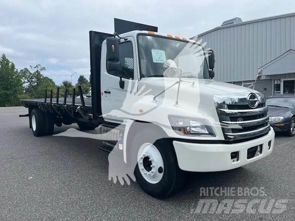 Hino 338 Pritschenwagen/Pritschenwagen mit Seitenklappe