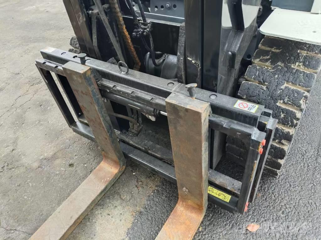 TCM 3t Diesel heftrucks