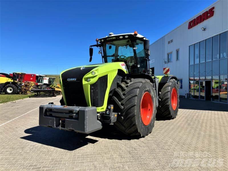 CLAAS XERION 5000 Traktoren