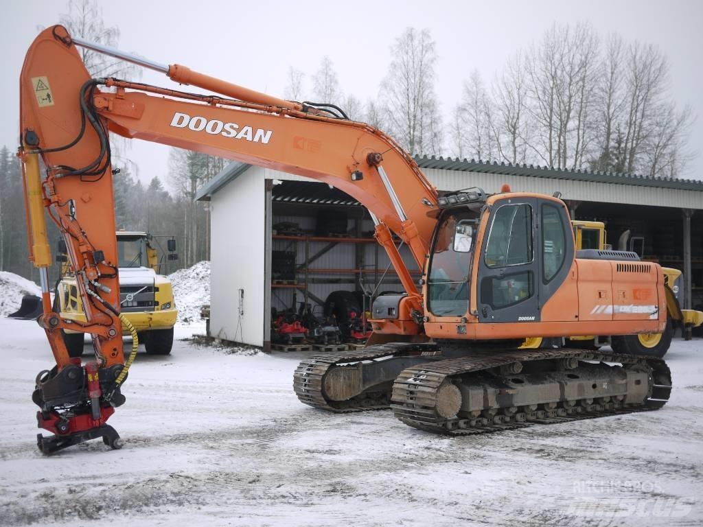Doosan DX 225 LC Raupenbagger