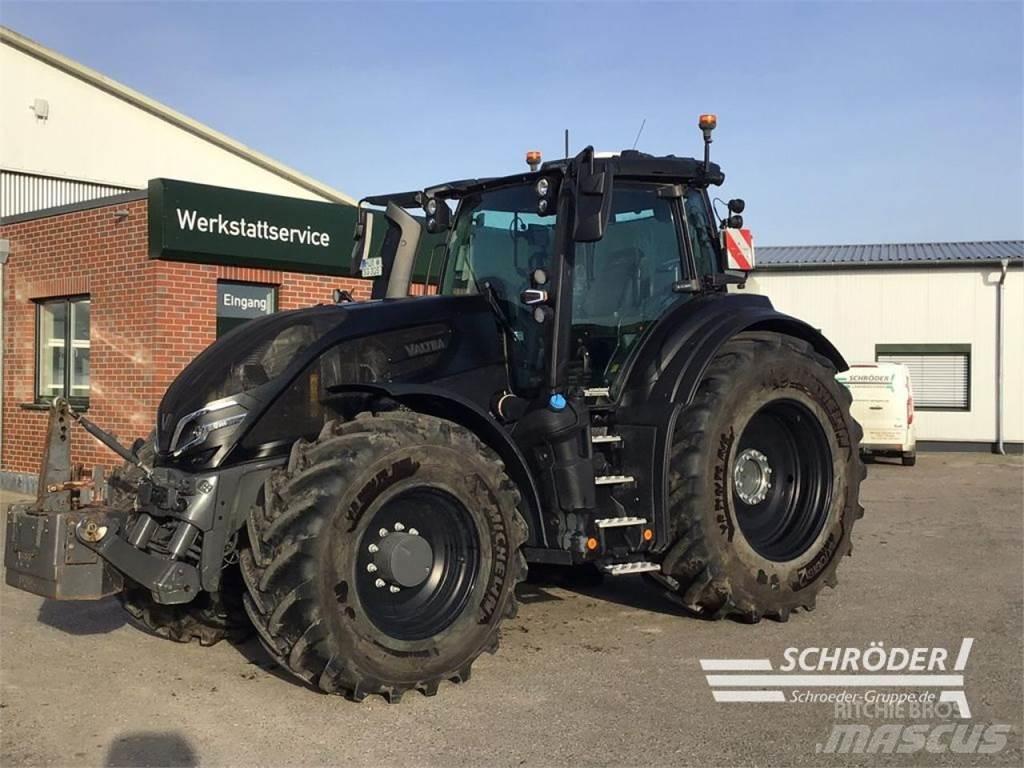Valtra Q 305 Traktoren