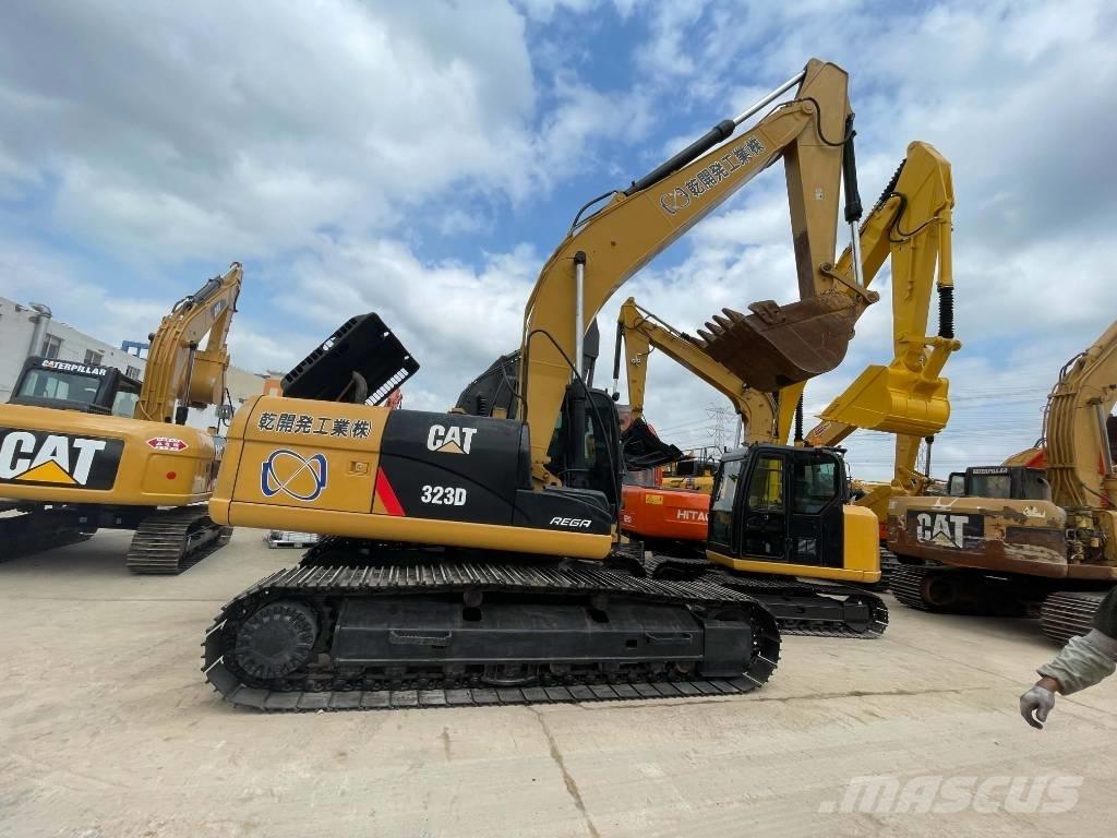 CAT 323D Raupenbagger