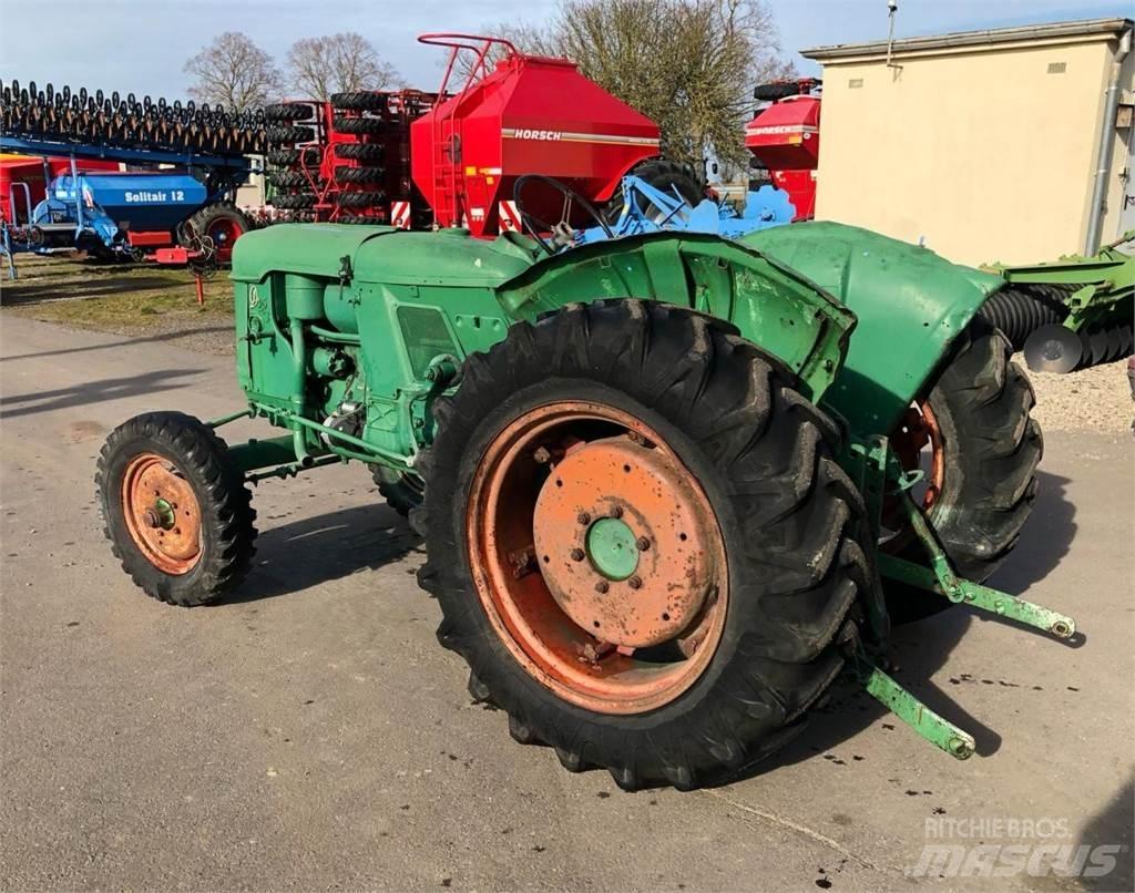 Deutz-Fahr D25 S Traktoren