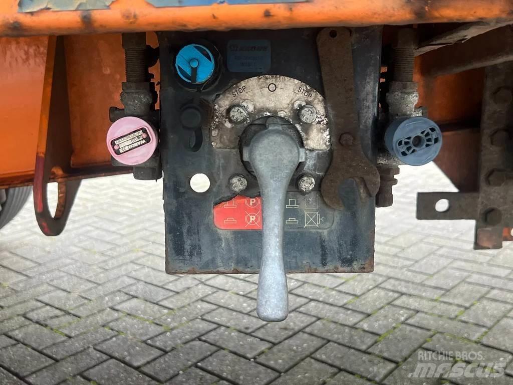Krone + 3 AXEL + MEGA Curtainsiderauflieger