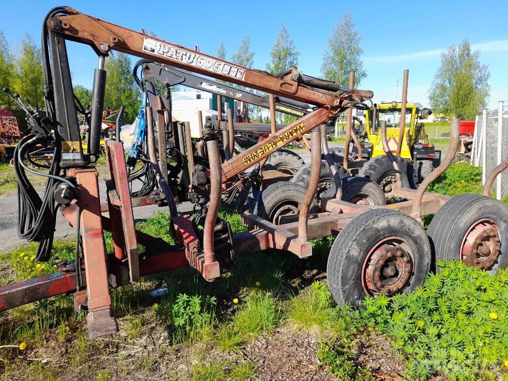Patu 595+Metsäkärry Krane und Lader