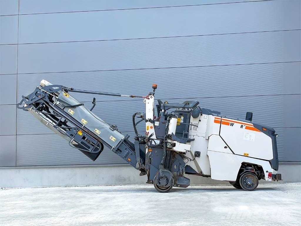 Wirtgen W 50 RI Asphaltfräsen