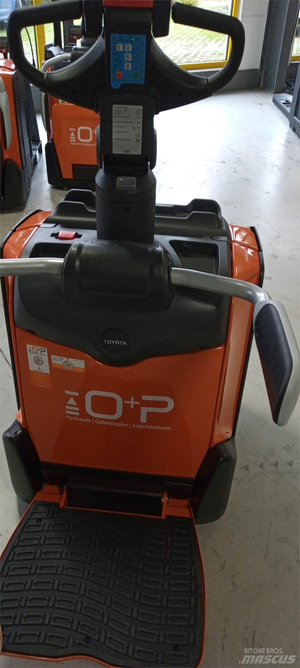Toyota LPE200 Niedergabelstapler