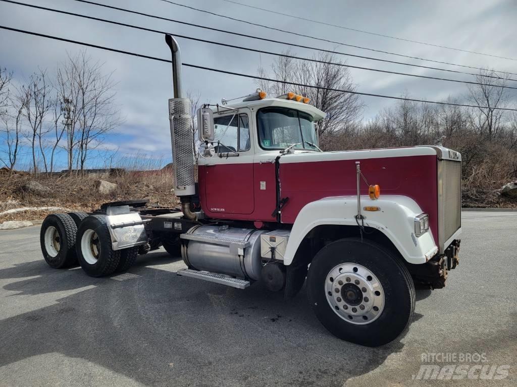 Mack RW613 Sattelzugmaschinen