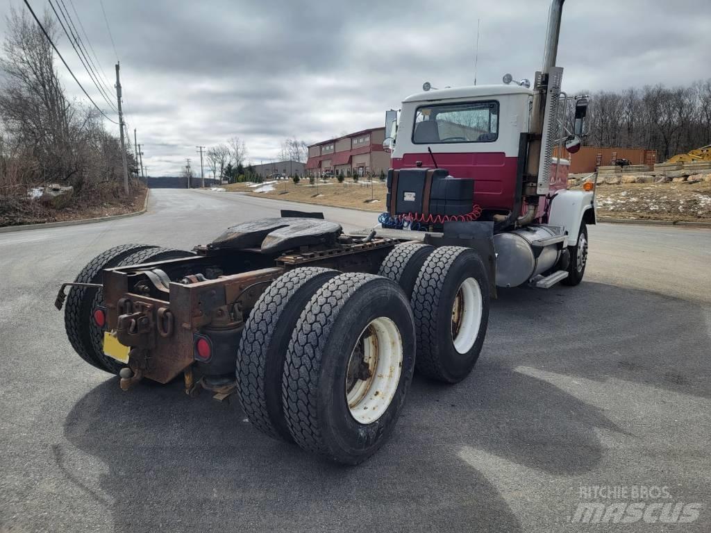 Mack RW613 Sattelzugmaschinen