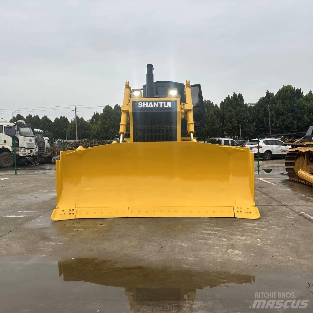 Shantui SD32 Bulldozer