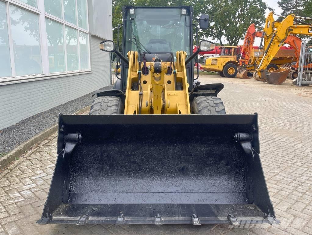 CAT 906 M    2018 Radlader