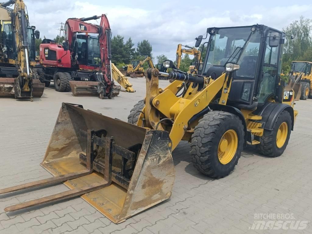CAT 908M Radlader