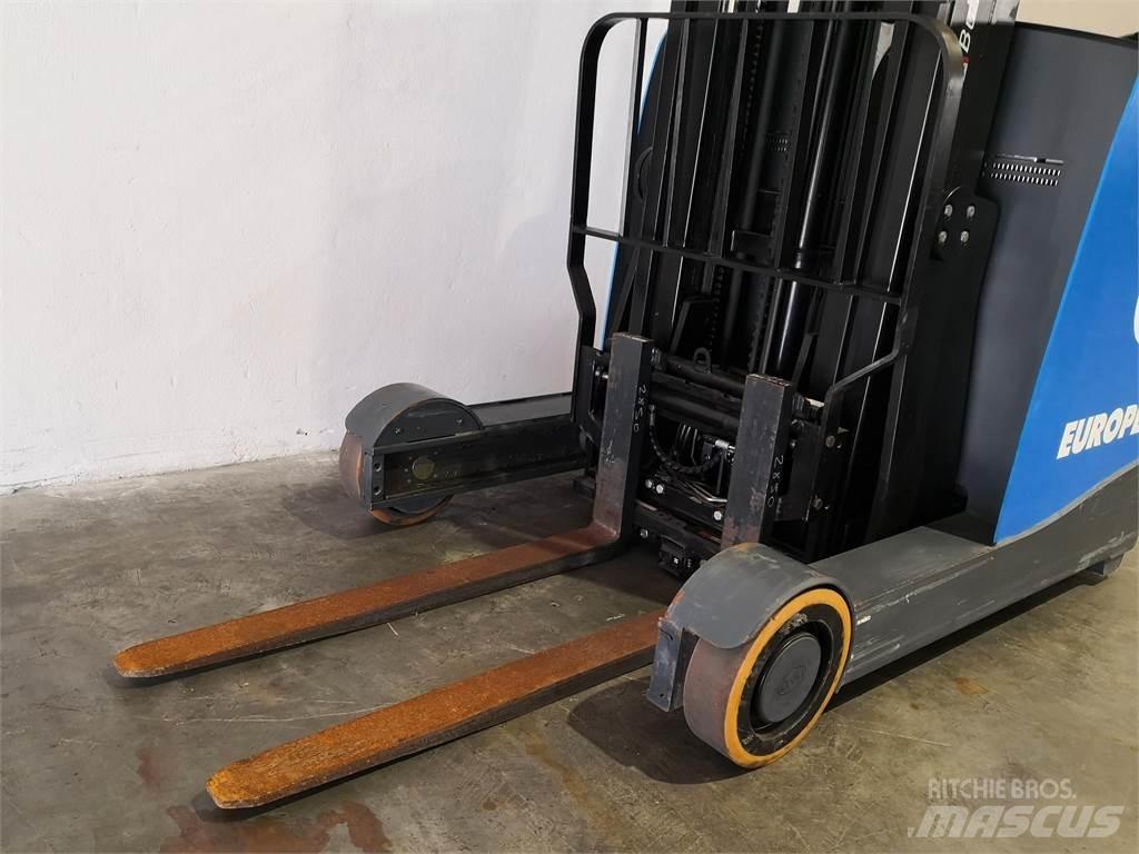  RTR16 Schubmaststapler