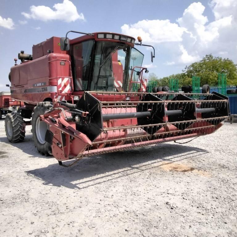 Case IH 2366E Mähdrescher