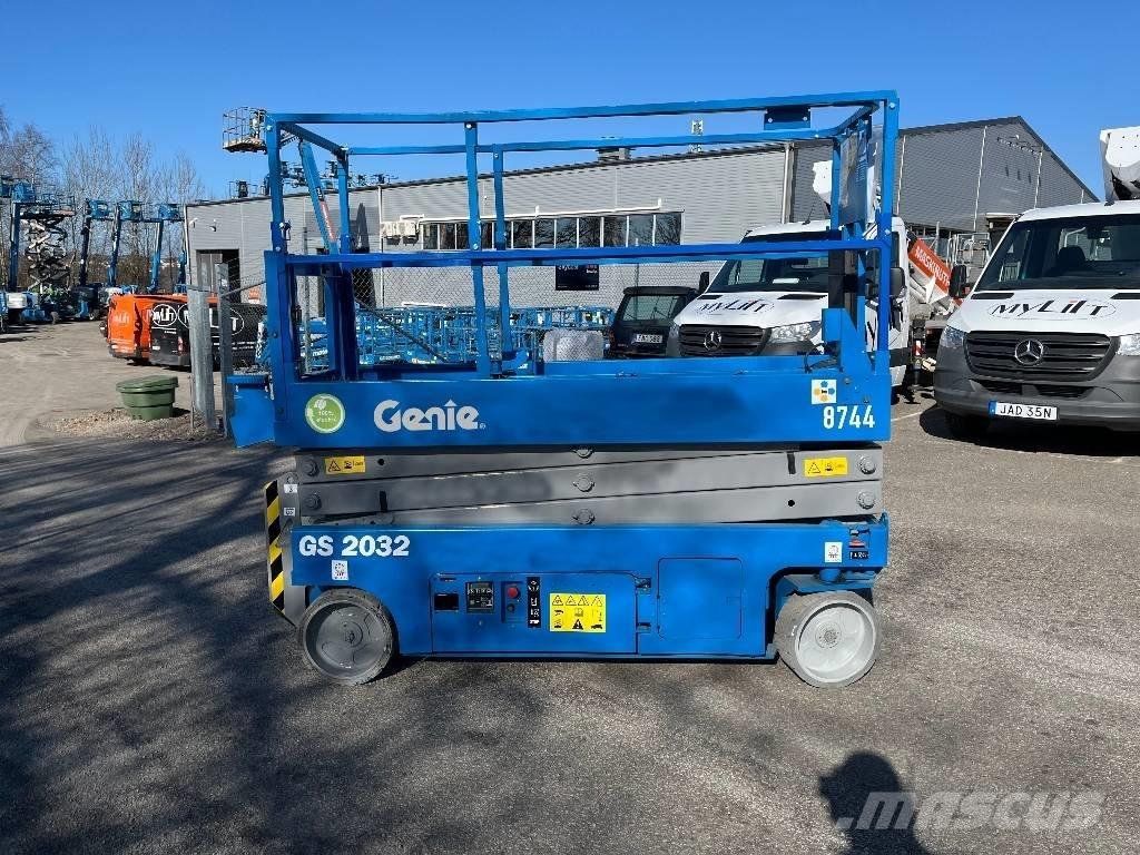Genie GS 2032 Scheren-Arbeitsbühnen