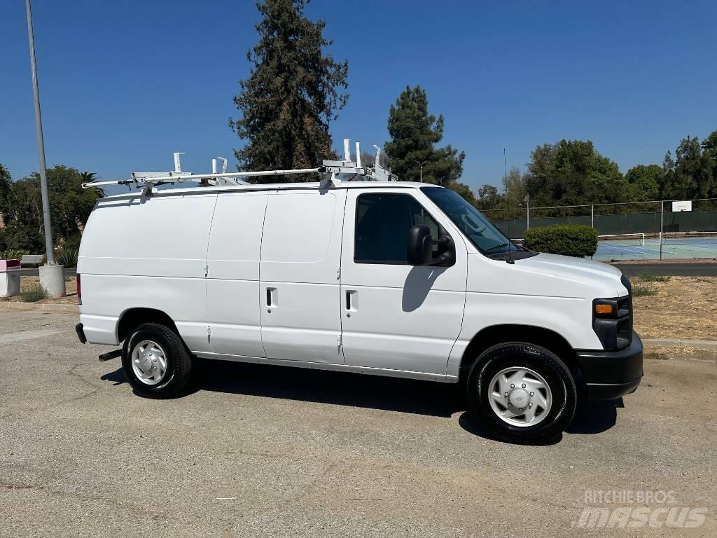 Ford E 250 Lieferwagen
