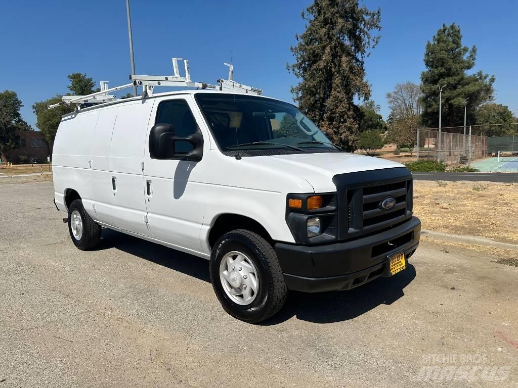 Ford E 250 Lieferwagen