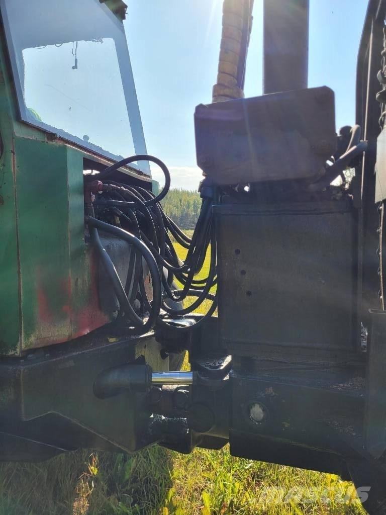 Lokomo 909 Forwarder