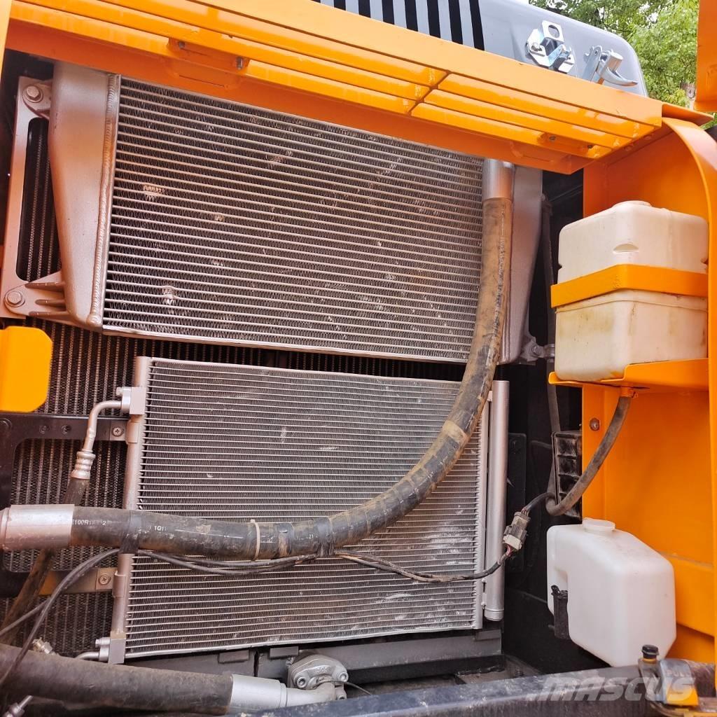 Hyundai 220LC-9S Raupenbagger