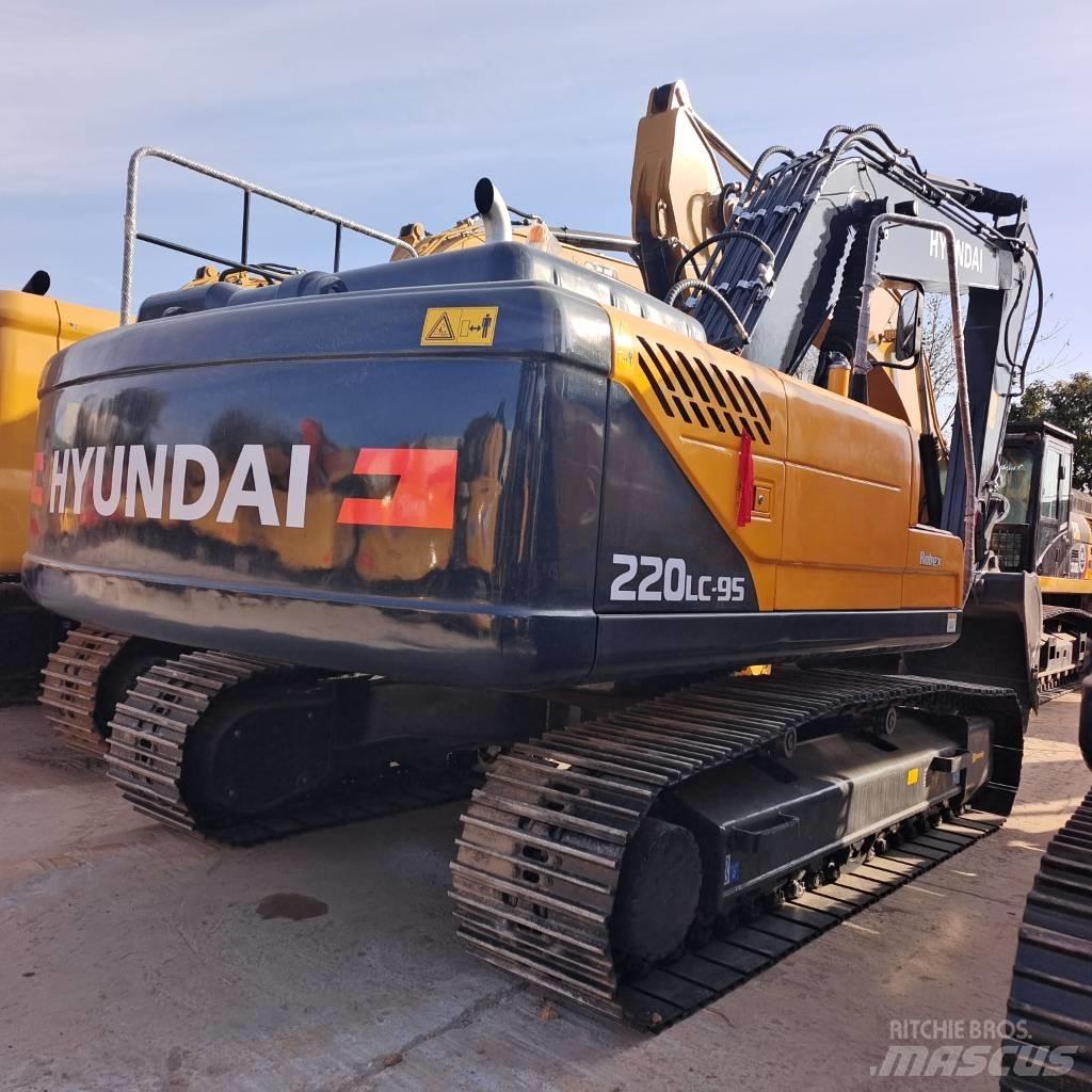 Hyundai 220LC-9S Raupenbagger