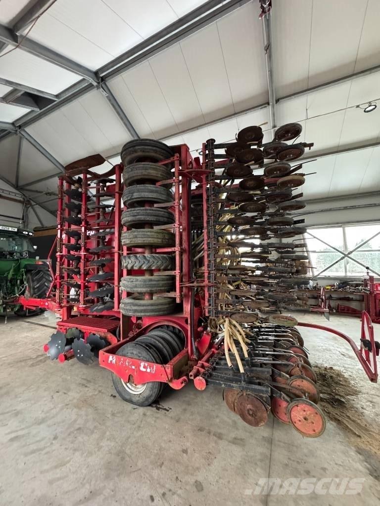 Horsch Pronto 8 DC Drillmaschinen