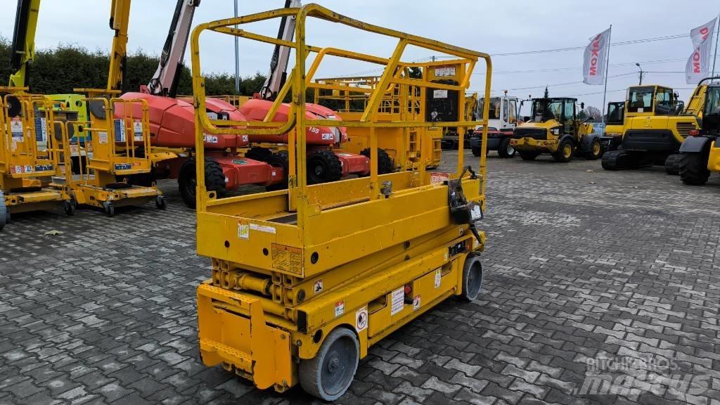 Haulotte Compact 8 Scheren-Arbeitsbühnen