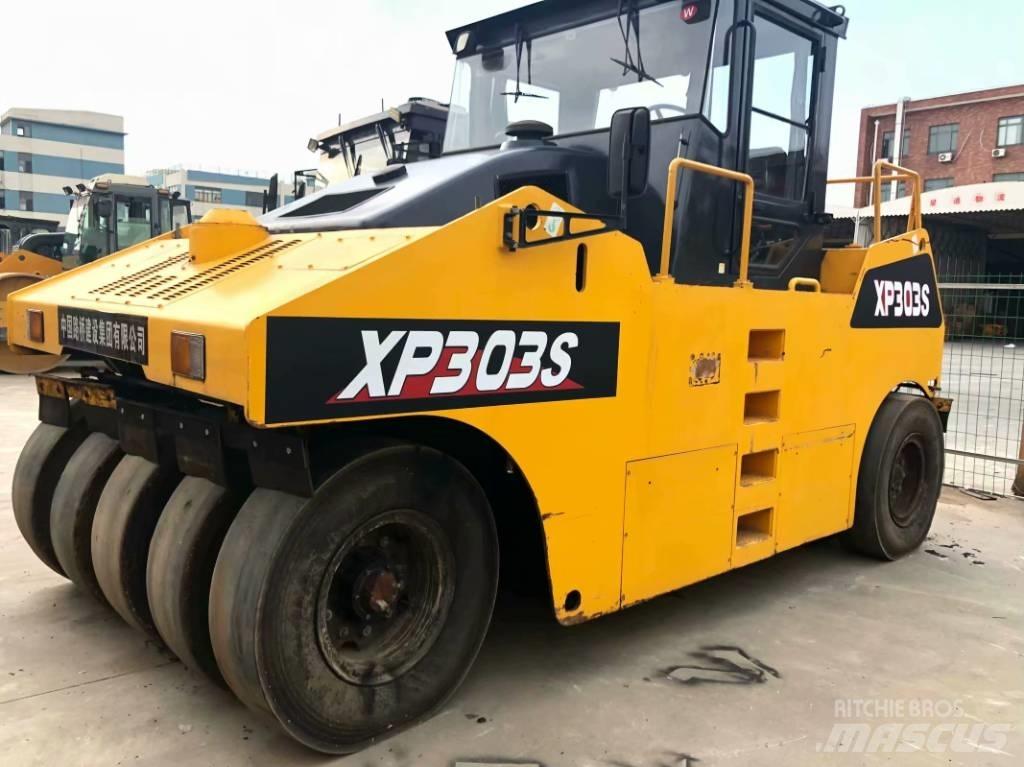 XCMG XP303 Gummiradwalzen