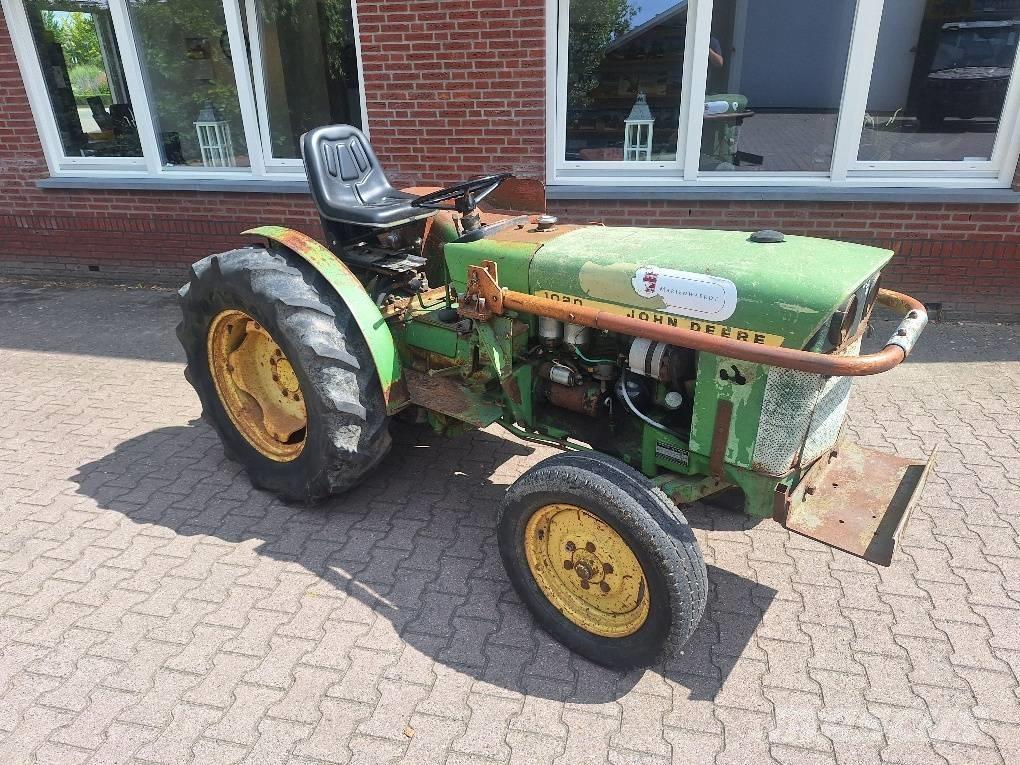 John Deere 1020 Traktoren