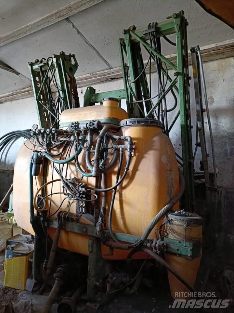 Amazone UF 1200 Anbauspritzen