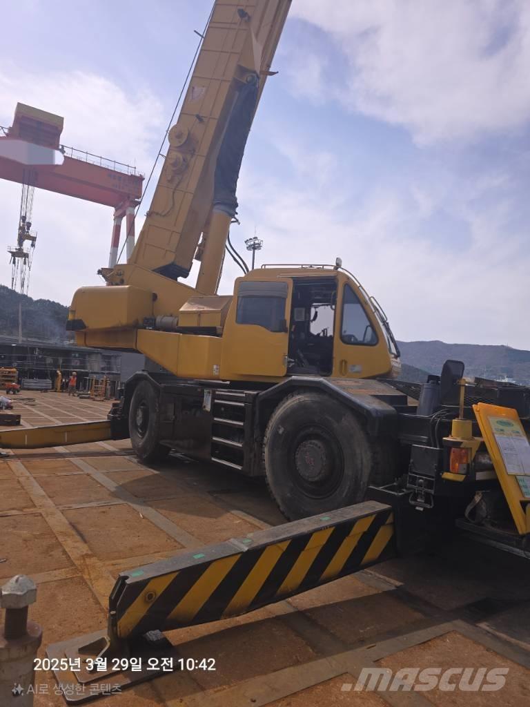 Kobelco RK 450 Ruwterrein kranen