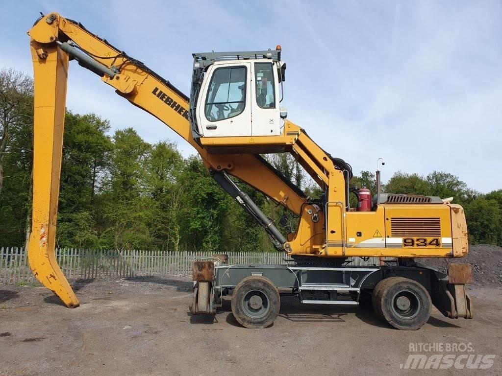 Liebherr A 934 C Materialumschlag