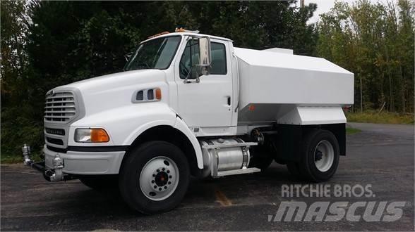 Sterling L8513 Wassertanker