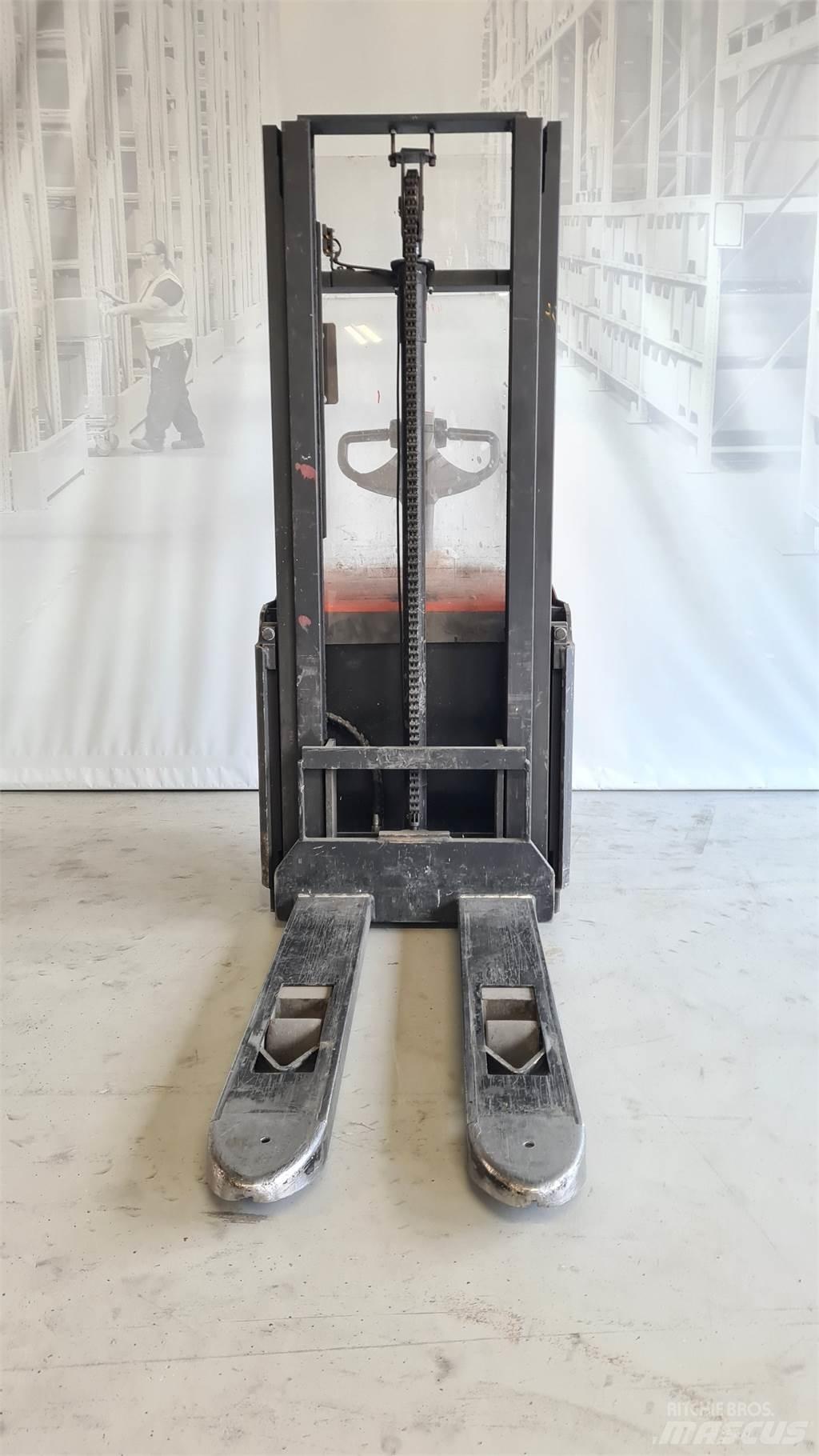 Toyota SWE120 Deichselstapler