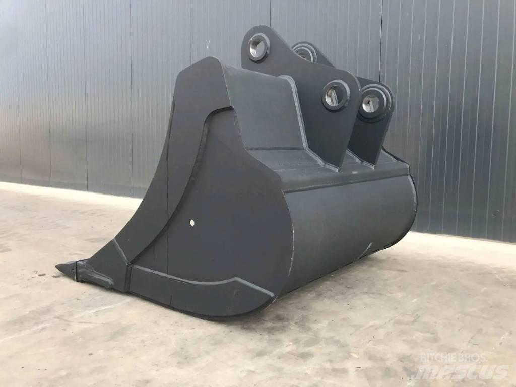 Komatsu PC228 Schaufeln