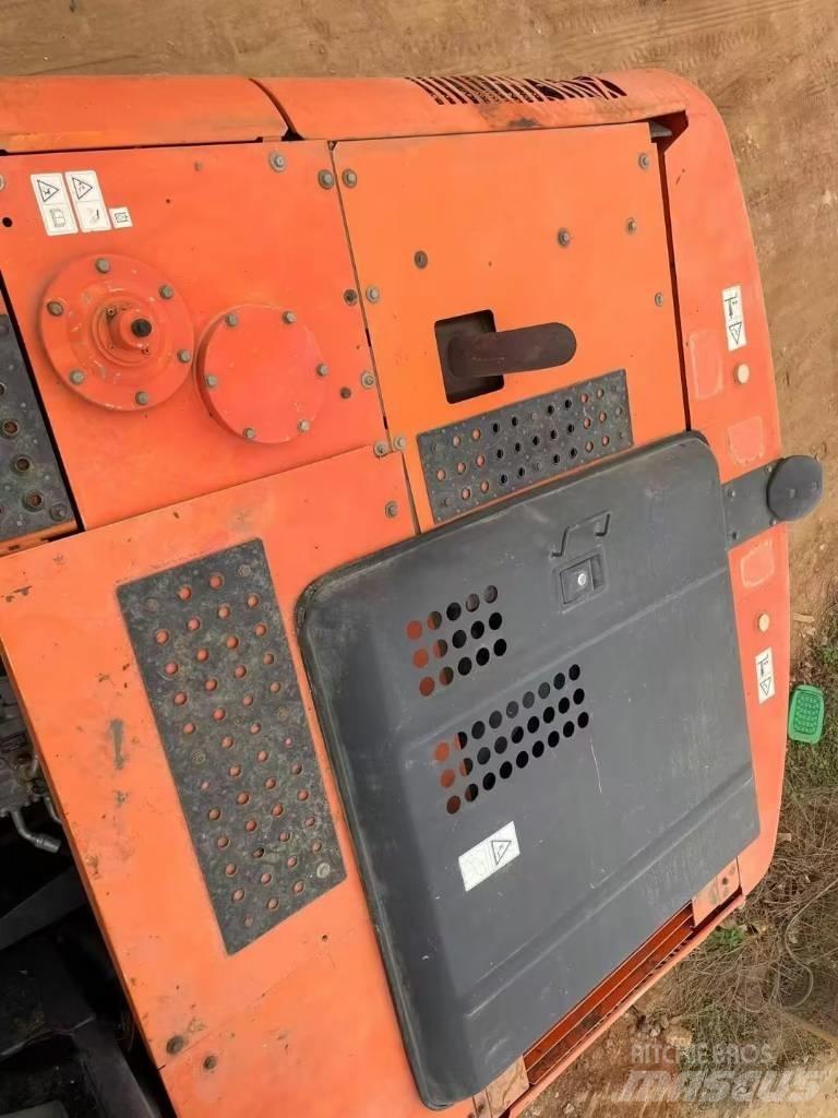 Hitachi ZX 200 Raupenbagger