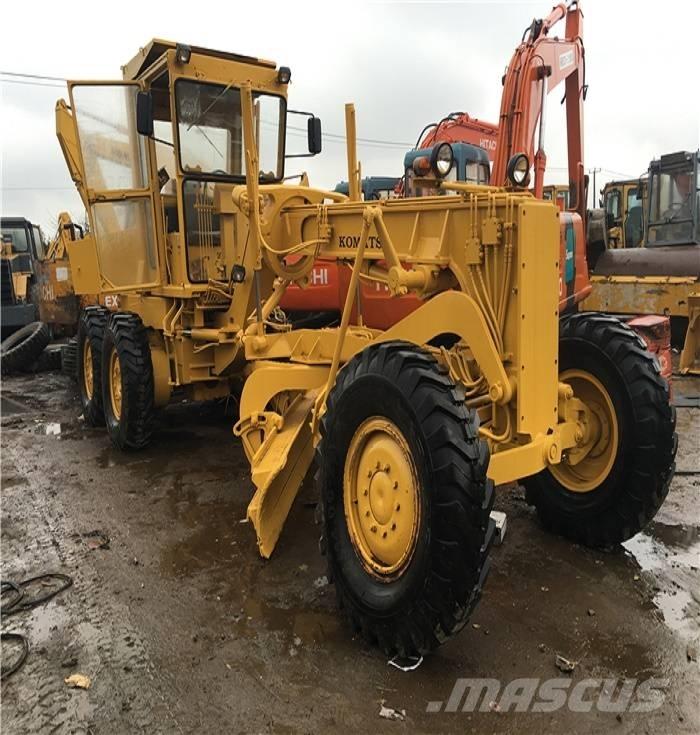 Komatsu GD 661 Grader