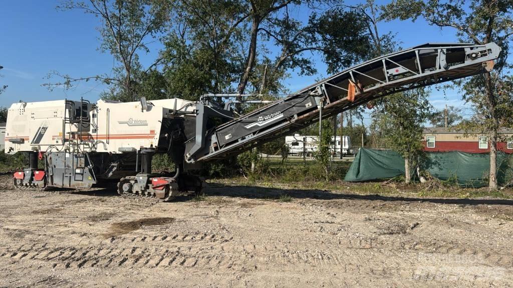 Wirtgen W2100 Asphaltfräsen