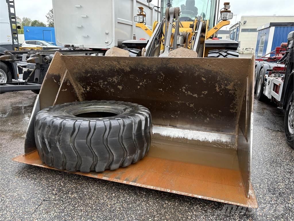 Volvo L110H Radlader