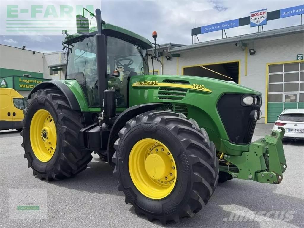 John Deere 7920 Traktoren